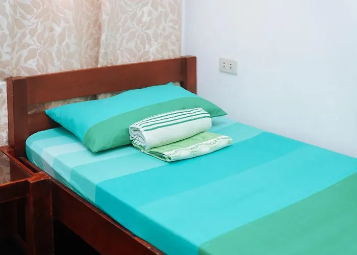 C Star Travellers Hotel 2*